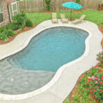Freeform gunite pool